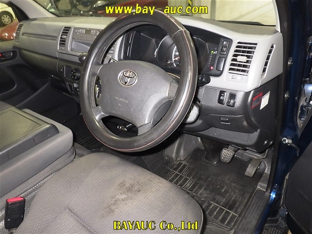 TOYOTA REGIUS ACE