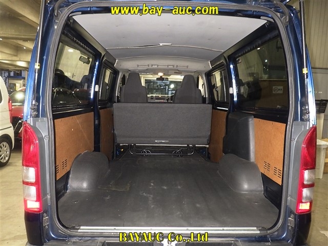 TOYOTA REGIUS ACE