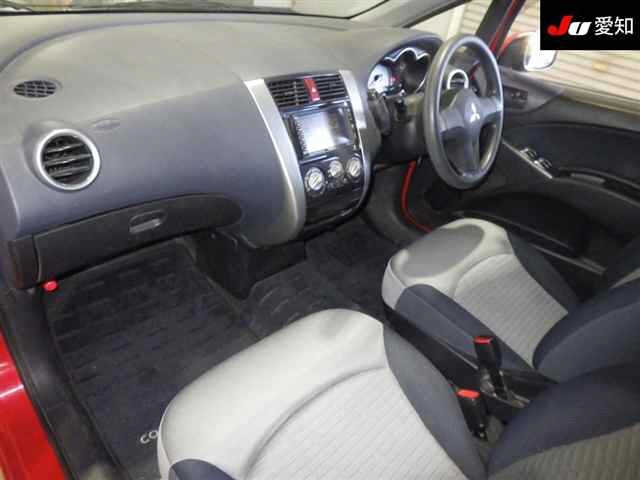 MITSUBISHI COLT