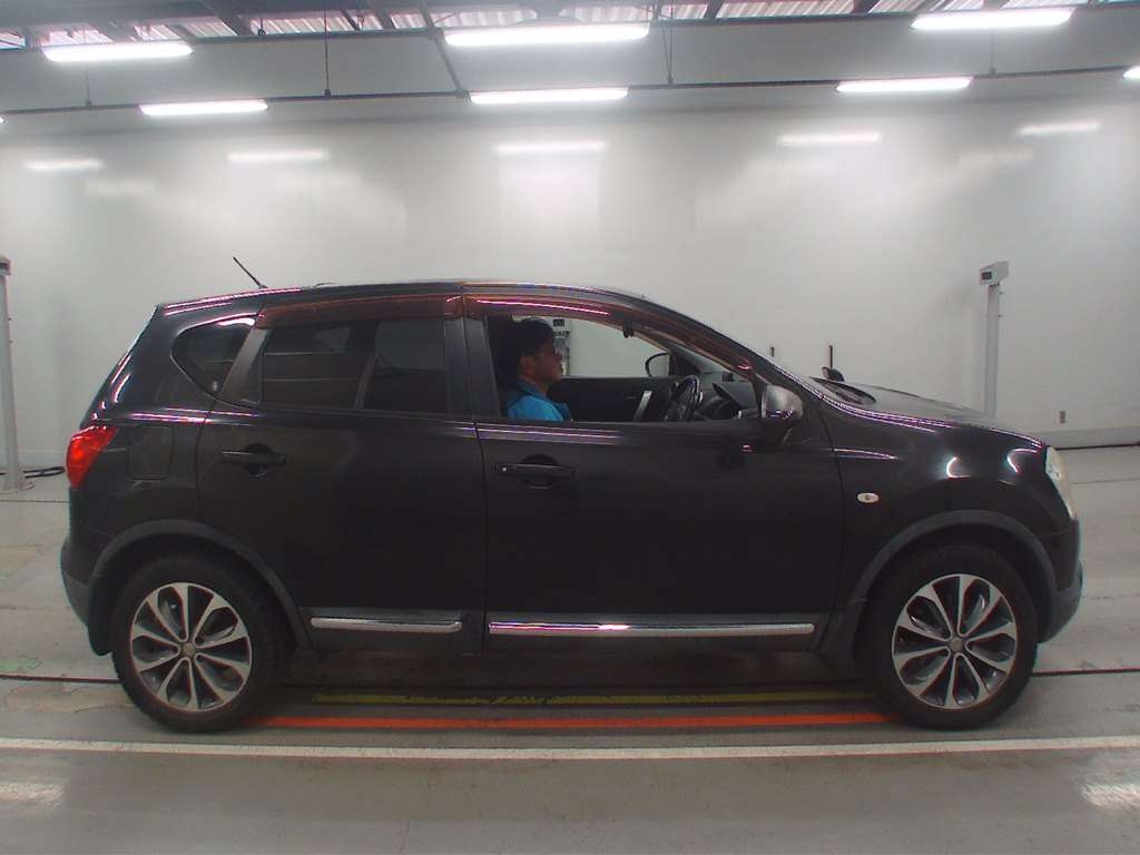 NISSAN DUALIS
