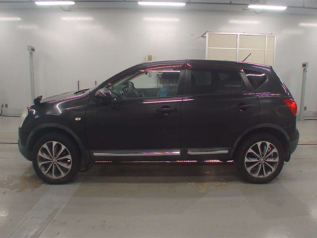 NISSAN DUALIS