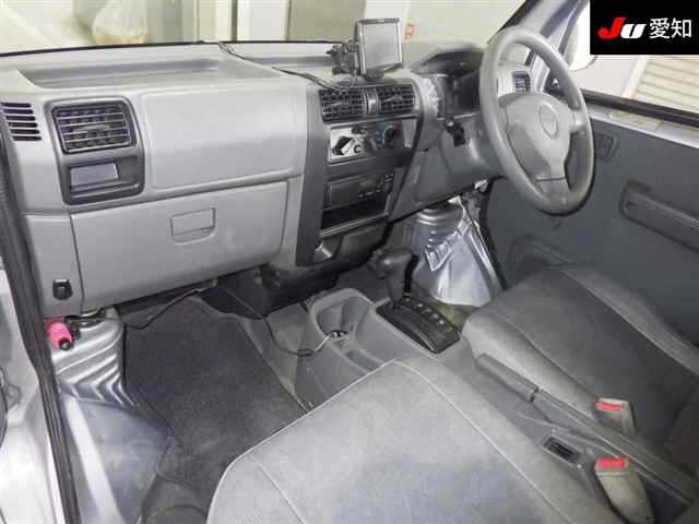 NISSAN CLIPPER