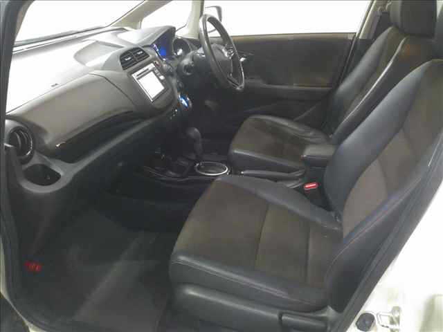 HONDA FIT SHUTTLE