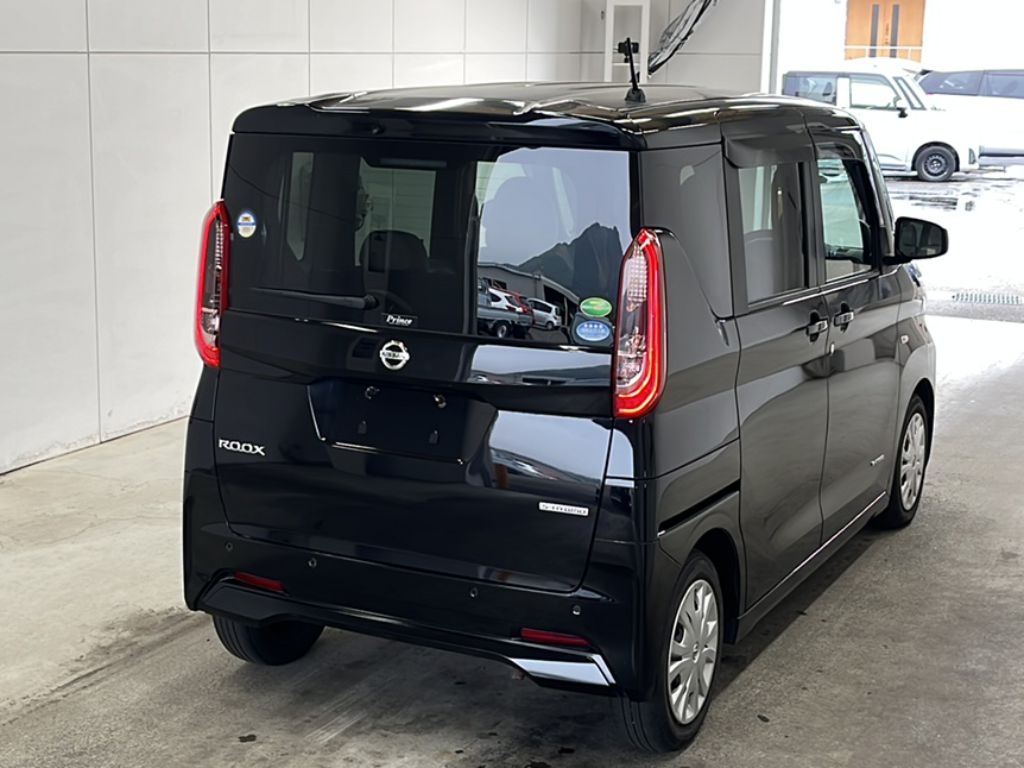 NISSAN ROOX