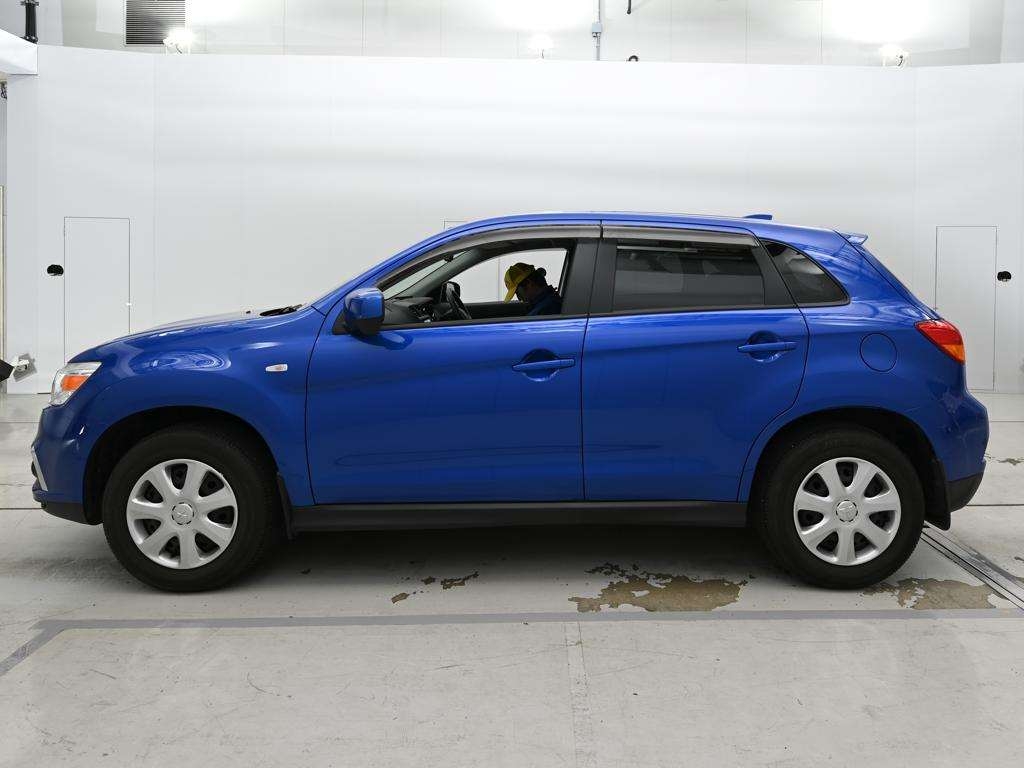 MITSUBISHI RVR