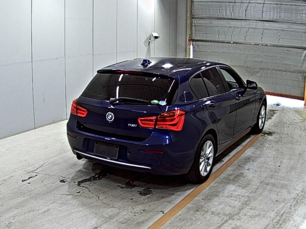 BMW 1-SERIES