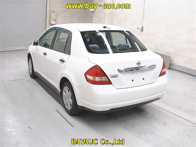 NISSAN TIIDA LATIO