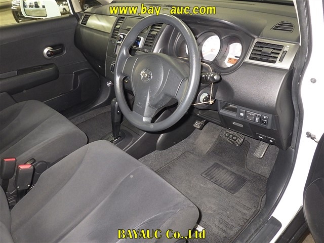 NISSAN TIIDA LATIO
