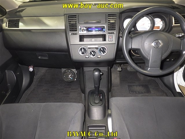 NISSAN TIIDA LATIO