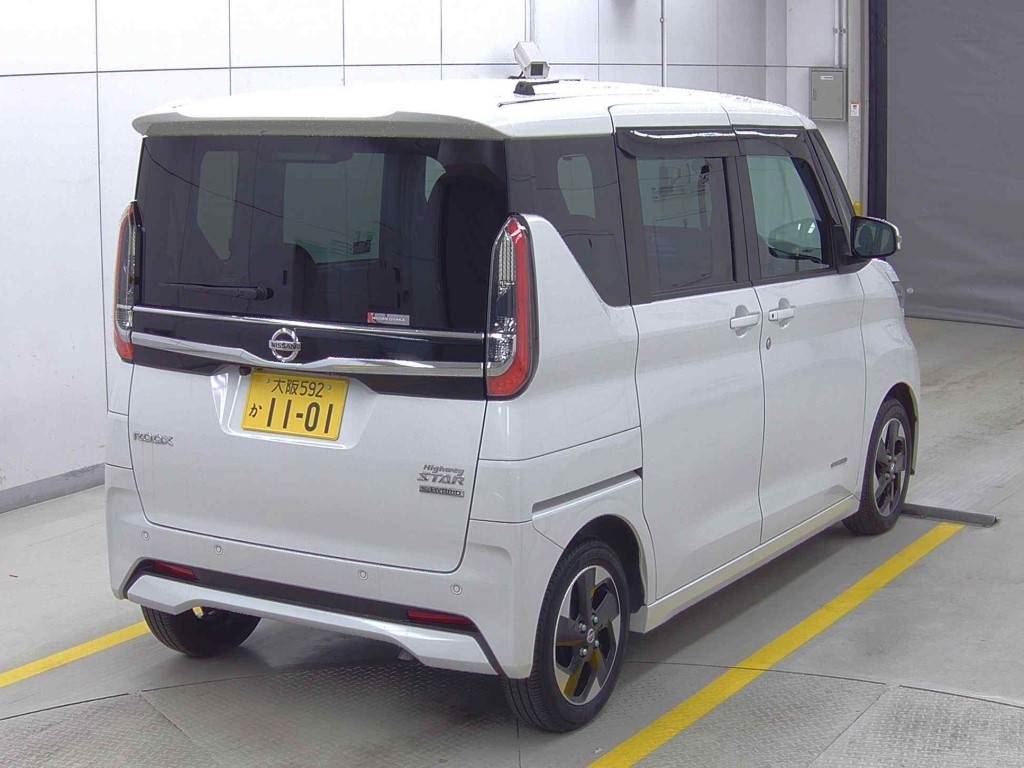 NISSAN ROOX