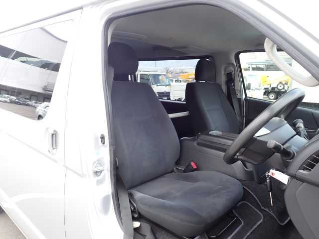 TOYOTA REGIUS ACE