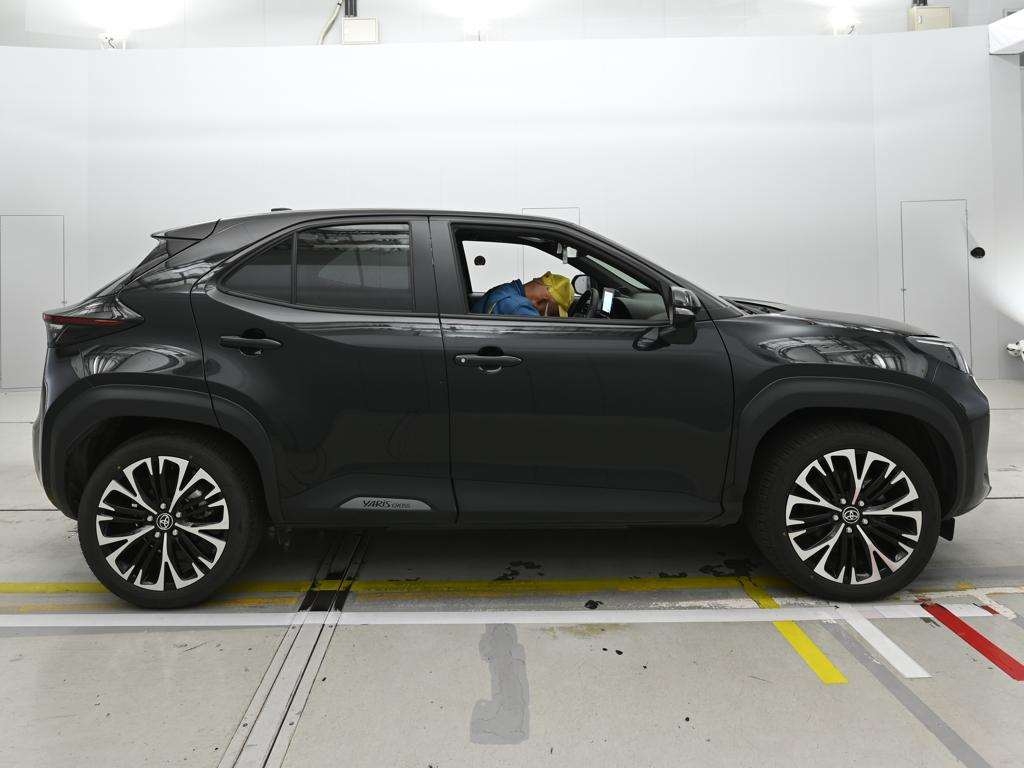 TOYOTA YARIS CROSS