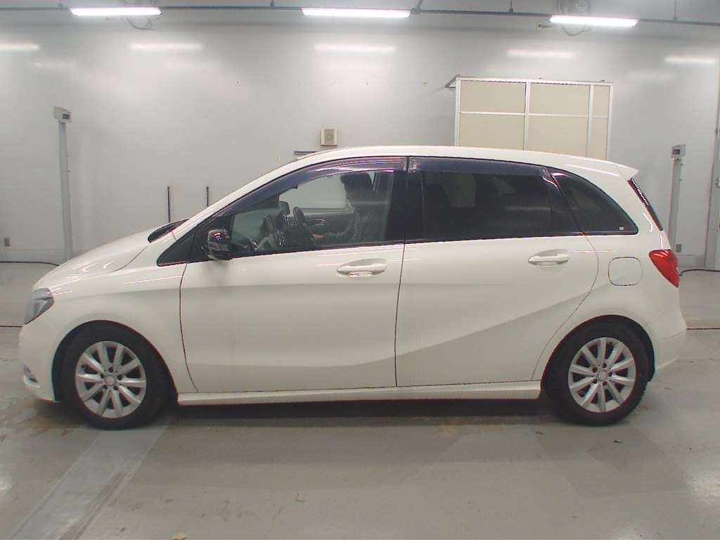 MERCEDES-BENZ B-CLASS