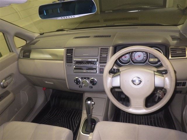 NISSAN TIIDA LATIO