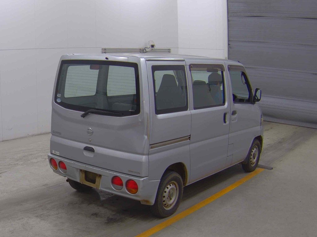 NISSAN CLIPPER
