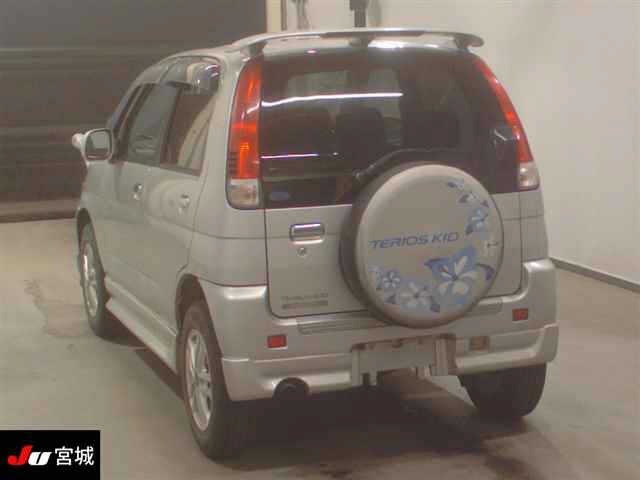 DAIHATSU TERIOS KID