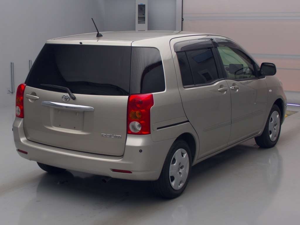 TOYOTA RAUM