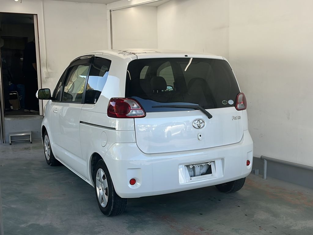 TOYOTA PORTE