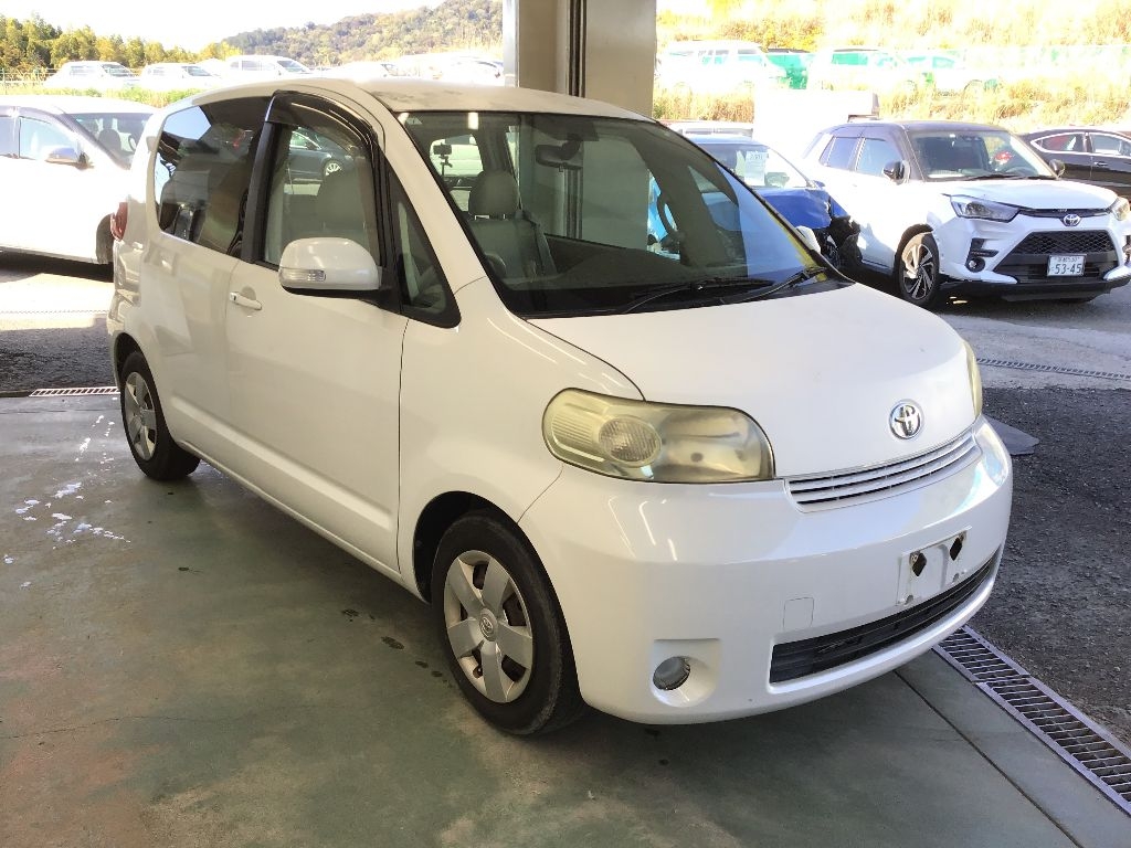 TOYOTA PORTE