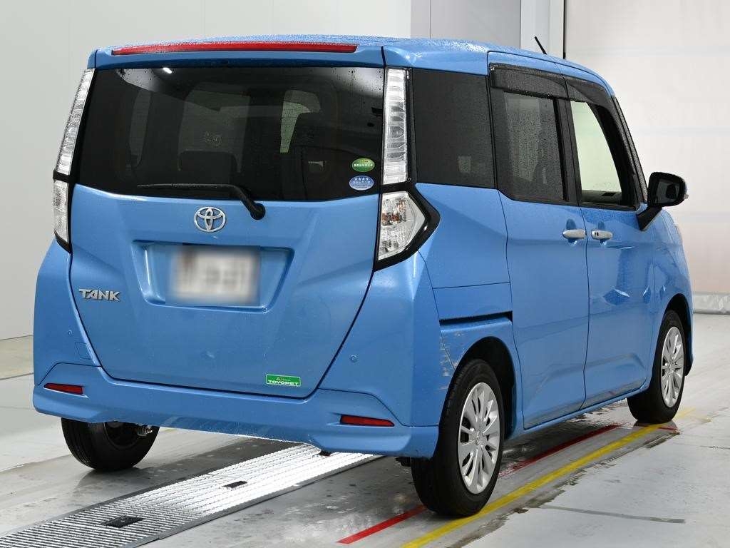 TOYOTA TANK
