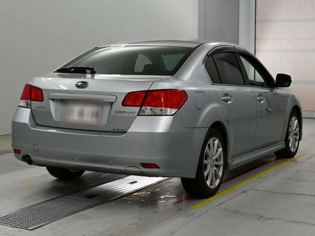 SUBARU LEGACY B4