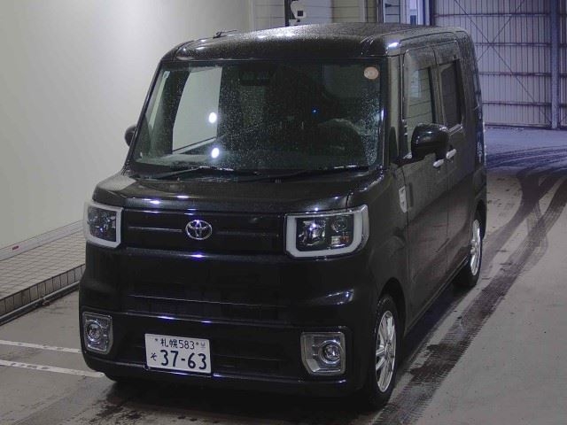 TOYOTA PIXIS MEGA