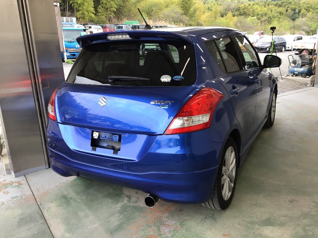 SUZUKI SWIFT