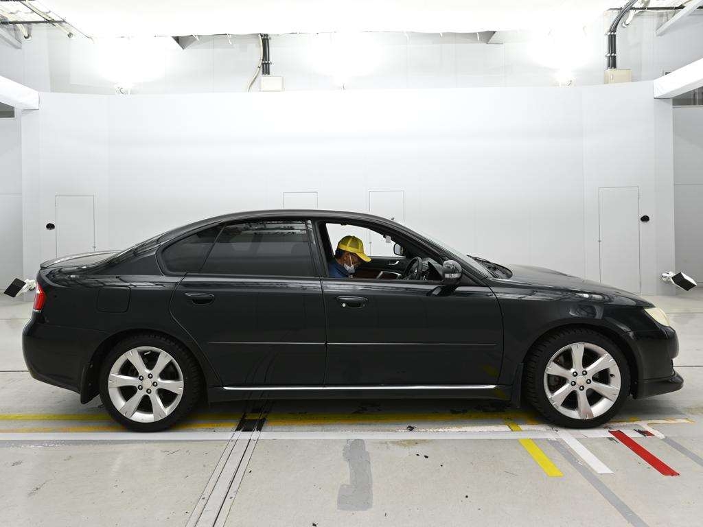 SUBARU LEGACY B4