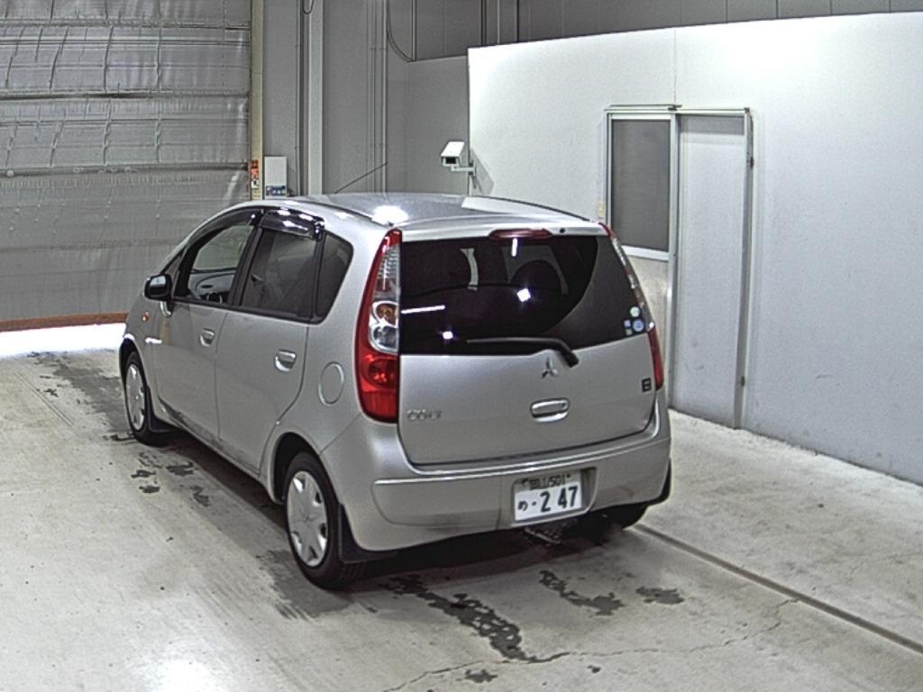 MITSUBISHI COLT