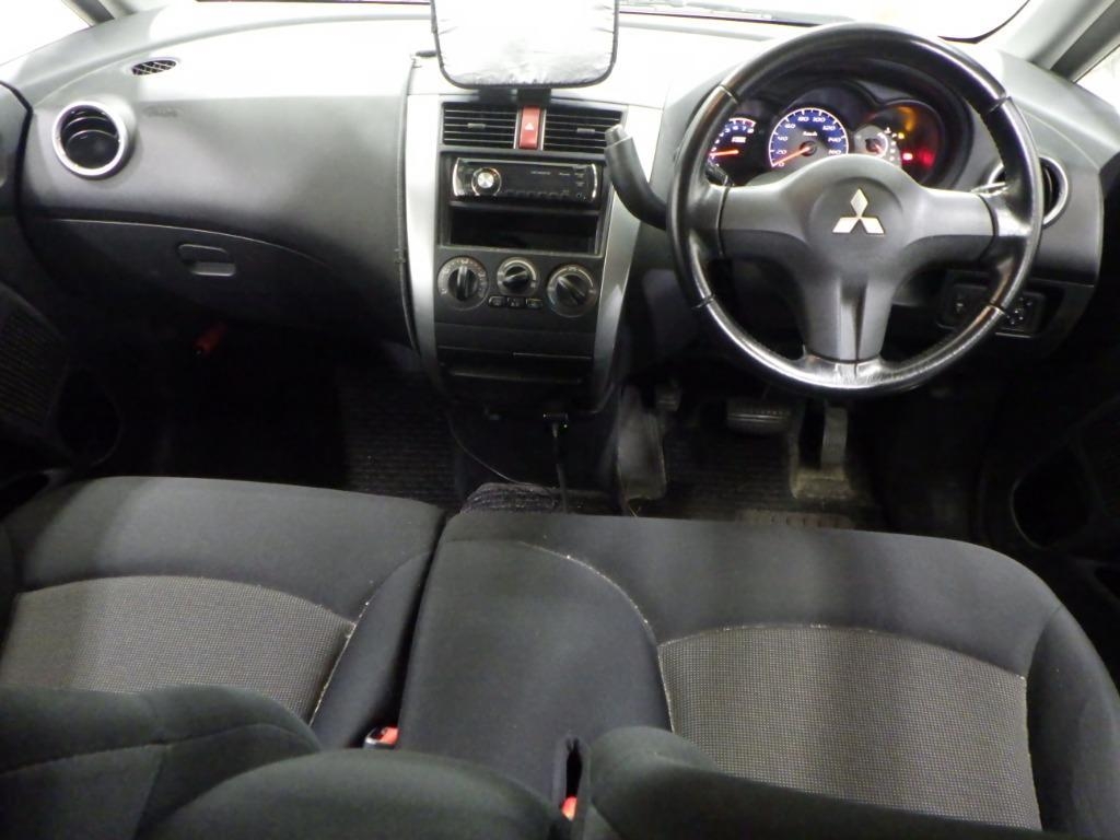 MITSUBISHI COLT