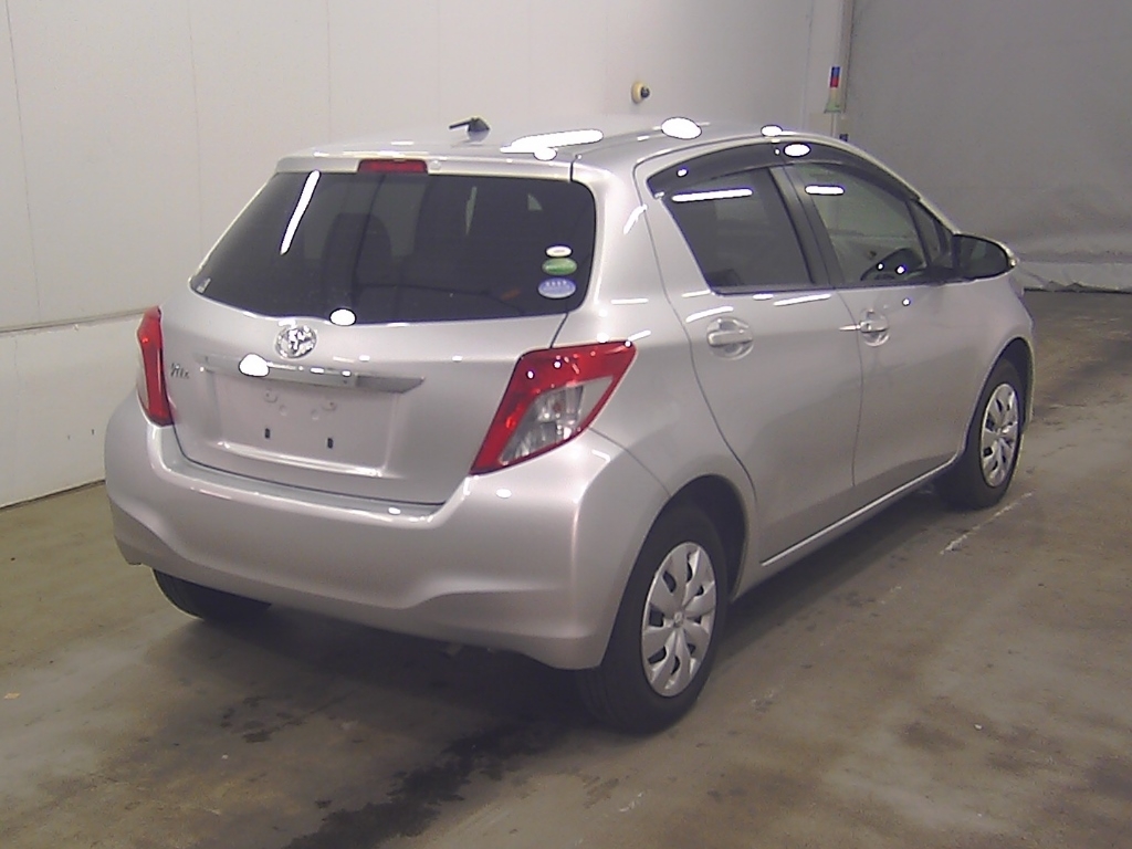TOYOTA VITZ