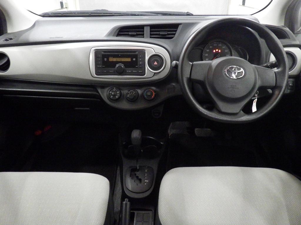 TOYOTA VITZ