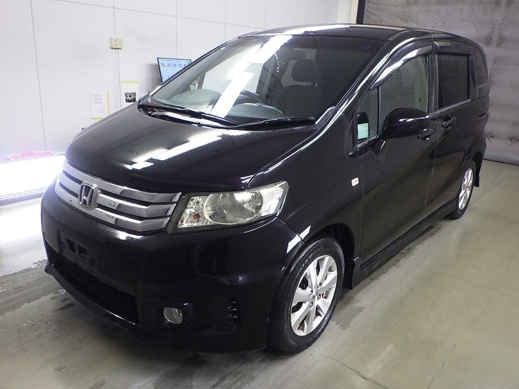 HONDA FREED SPIKE