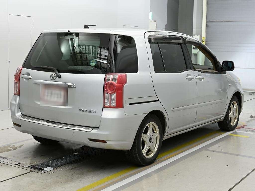 TOYOTA RAUM