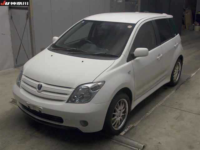 TOYOTA IST