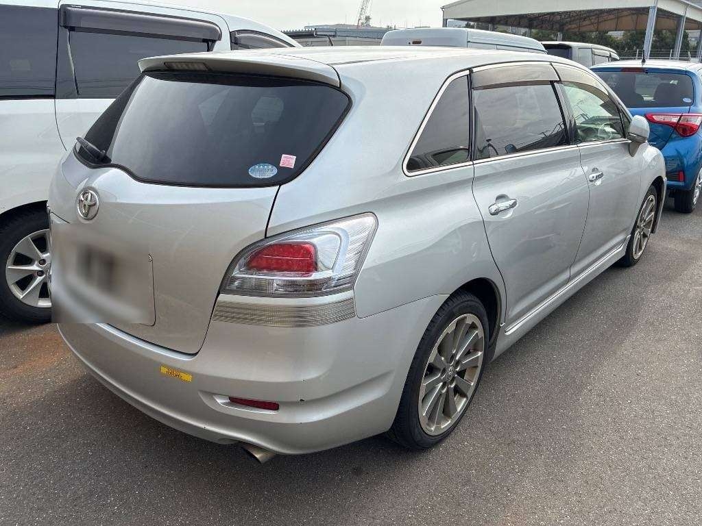 TOYOTA MARK X ZIO