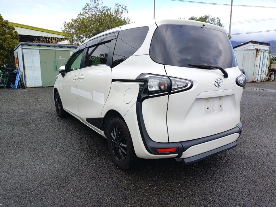 TOYOTA SIENTA