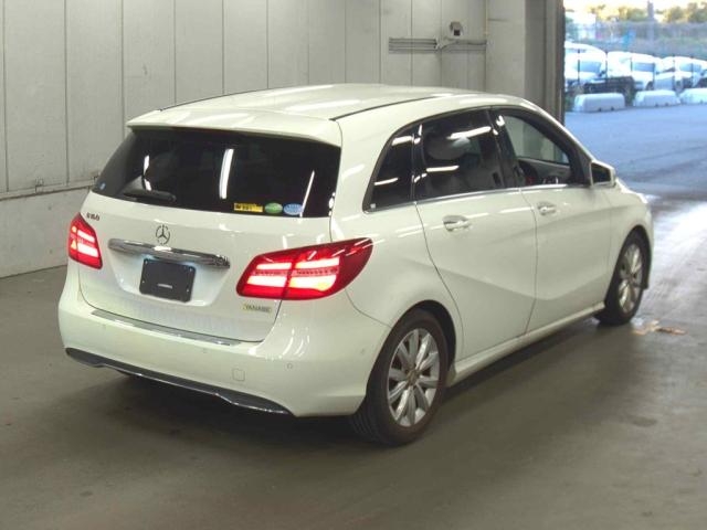 MERCEDES-BENZ B-CLASS