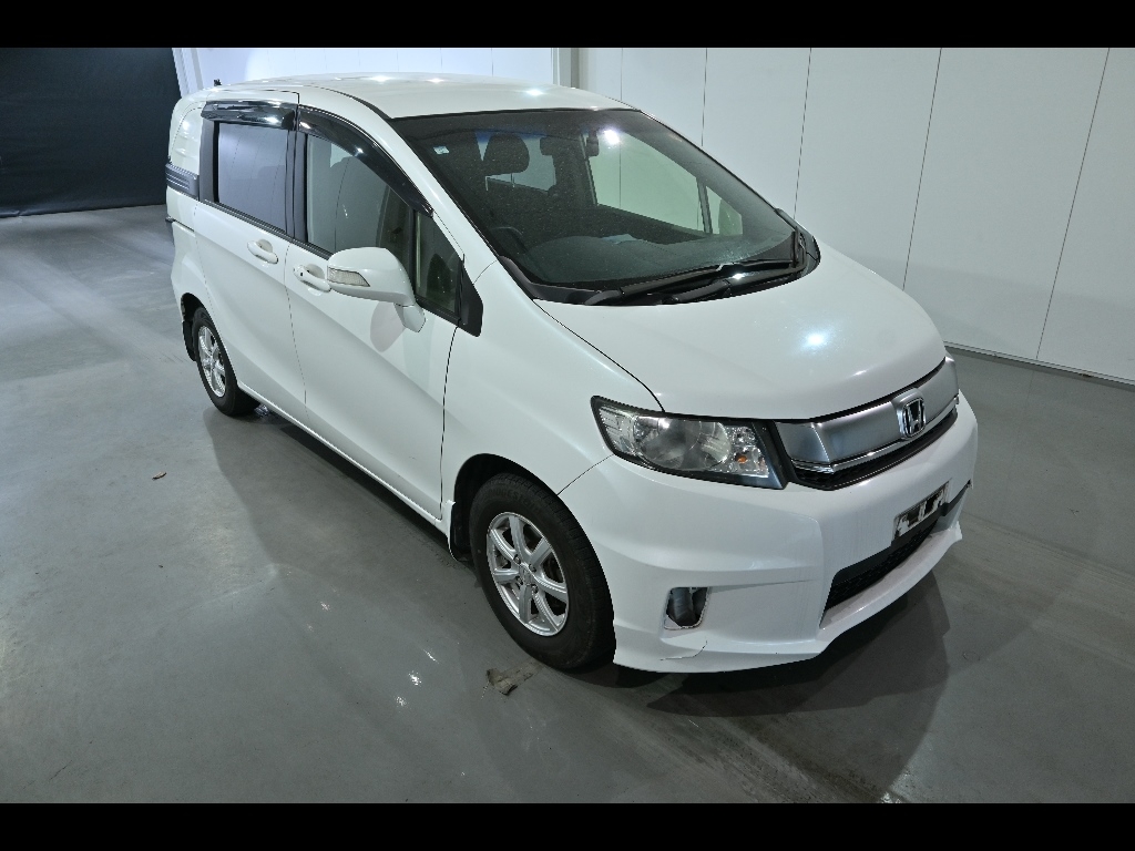HONDA FREED SPIKE