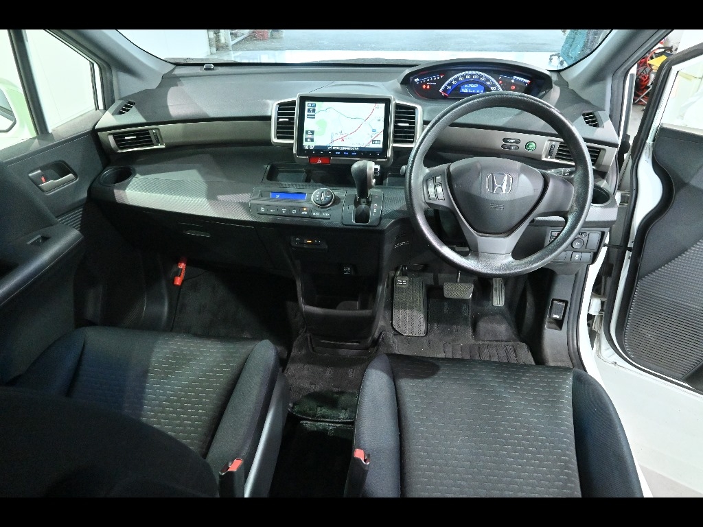 HONDA FREED SPIKE
