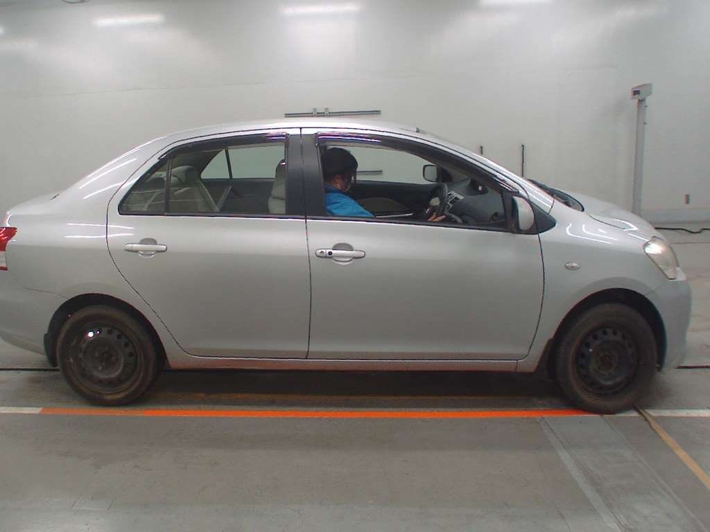 TOYOTA BELTA