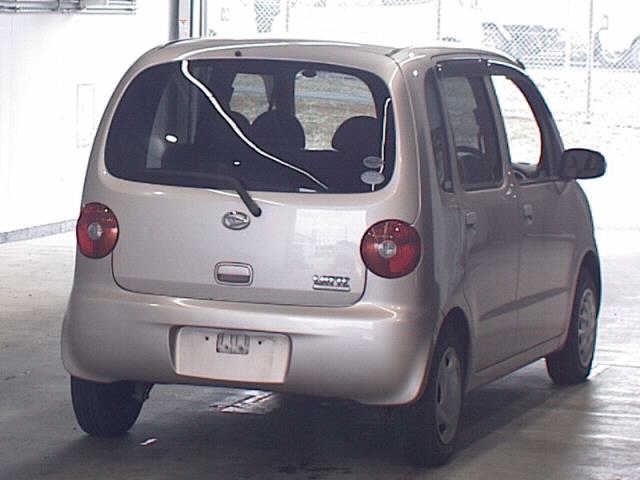 DAIHATSU MOVE LATTE