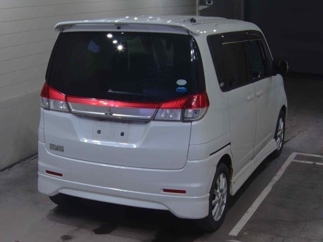 MITSUBISHI DELICA D:2