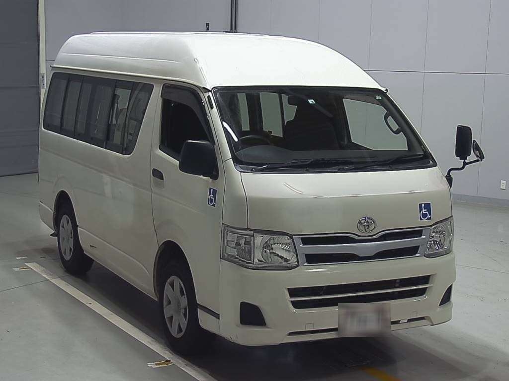 TOYOTA REGIUS ACE