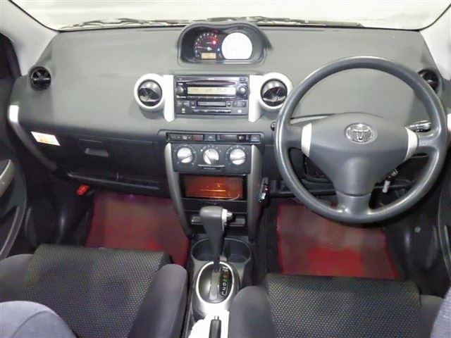 TOYOTA IST