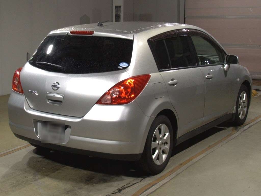 NISSAN TIIDA