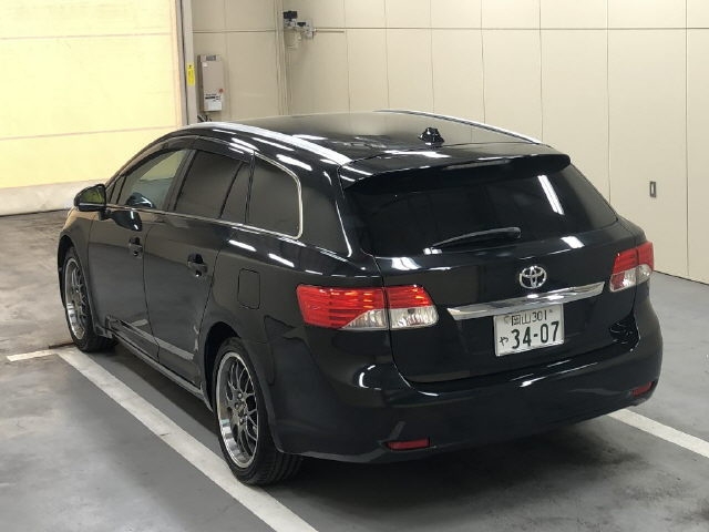 TOYOTA AVENSIS