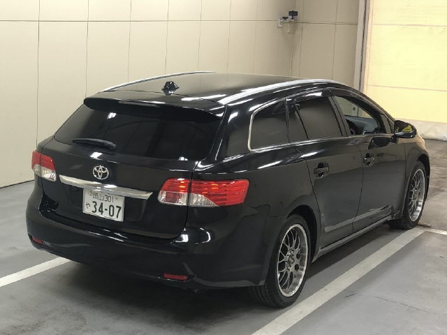 TOYOTA AVENSIS