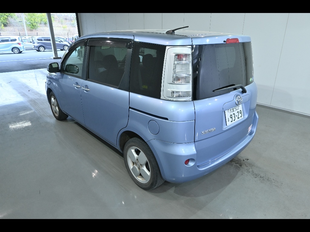 TOYOTA SIENTA