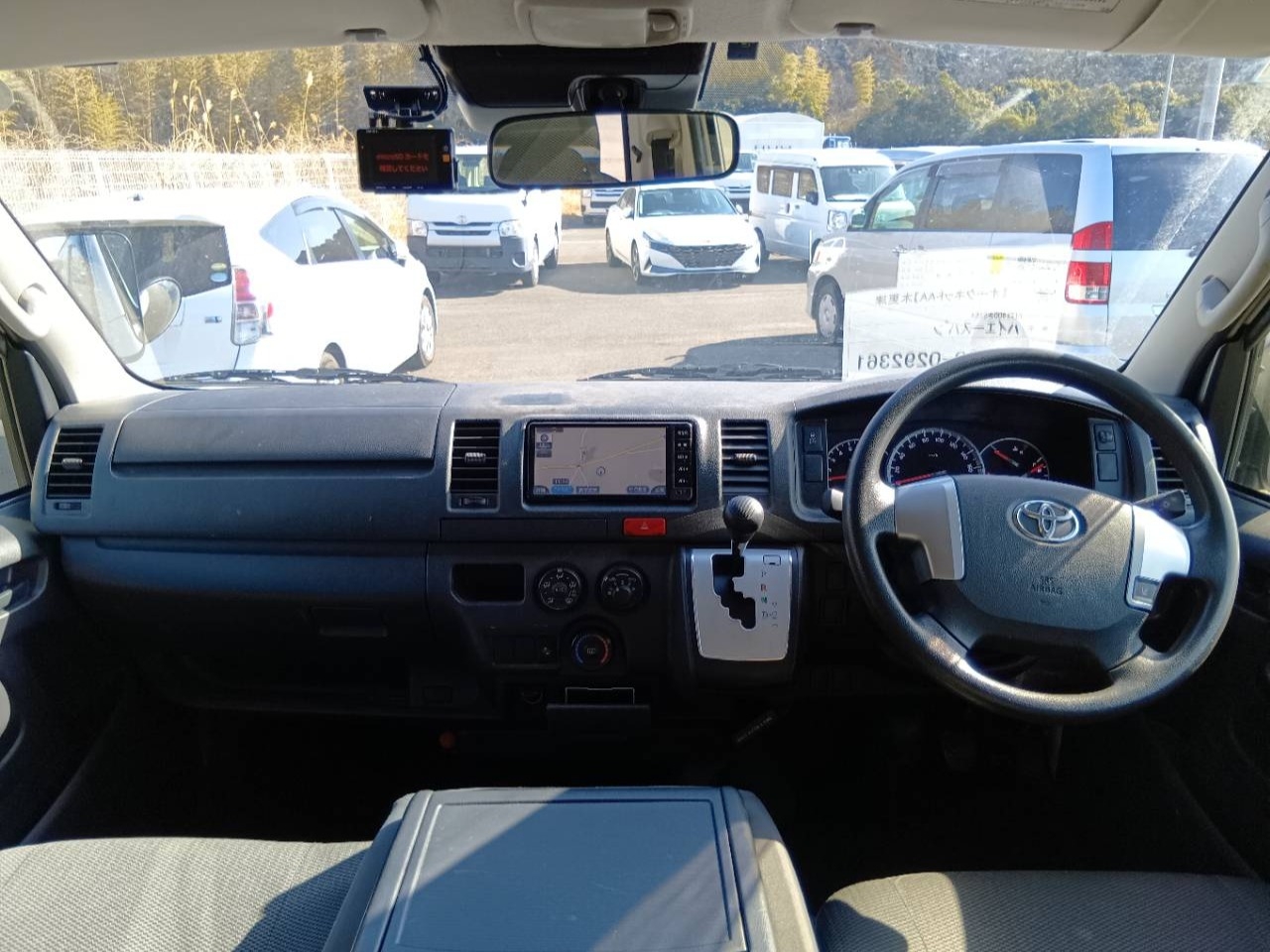 TOYOTA REGIUS ACE